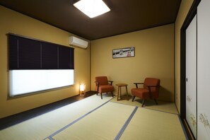 Interior - Rinn Yasakakodaiji (Kyoto)