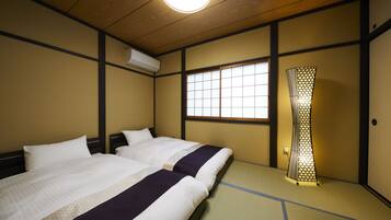 Japanese Town style house | 2 bedrooms, free WiFi, bed sheets