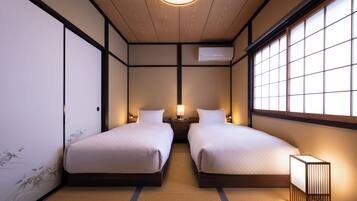 Japanese Town style house | 2 bedrooms, free WiFi, bed sheets