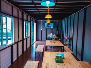 Breakfast area - Tree House Chachoengsao (Chachoengsao)