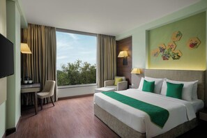 Minibar, coffres-forts dans les chambres, bureau, chambres insonorisées