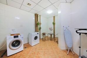 Laundry room - Homeinn Neo (Shijiazhuang Zhongshan West Road Xinbai Plaza Mixc Mall) (Shijiazhuang)
