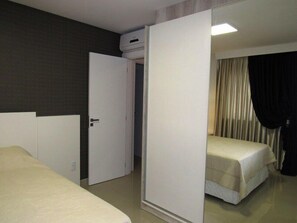 家庭公寓, 多间卧室, 独立浴室, 城市  景观 | 1 多间卧室、办公桌、熨斗/熨衣板