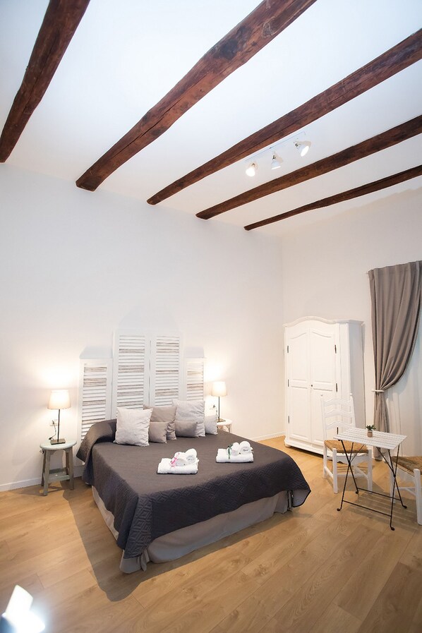 Deluxe-Vierbettzimmer | Hochwertige Bettwaren, Zimmersafe, individuell dekoriert