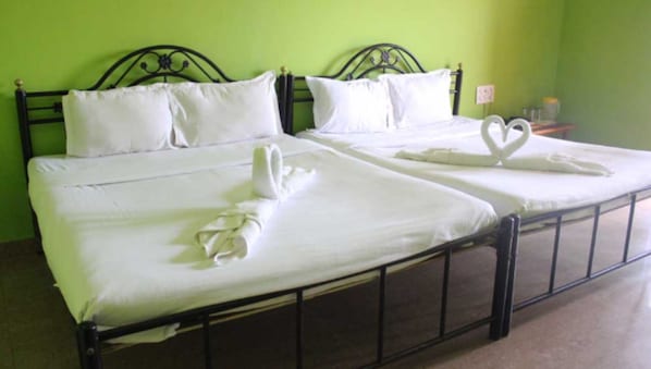 Rollaway beds, free WiFi