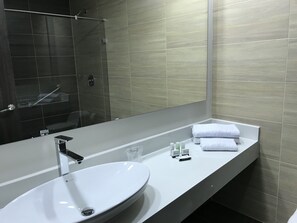 Chậu rửa trong phòng tắm