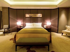 Premium bedding, minibar, in-room safe, desk - Yinchuan International Convention Centre (Yinchuan)