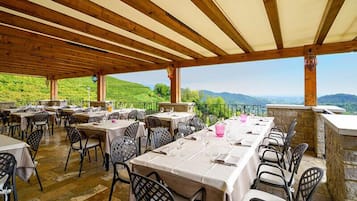 Mittagessen und Abendessen, lokale KĂŒche