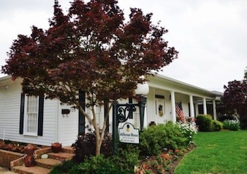 Jefferson House Bed and Breakfast