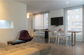 Superior Apartment, 2 Bedrooms | Living area | 49-inch flat-screen TV with cable channels, TV - Central Apartamentos Bogota (Bogotá)