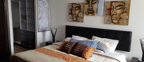 Luxury Apartment, 4 Bedrooms, Accessible, Private Pool | 4 bedrooms, minibar, in-room safe, individually decorated