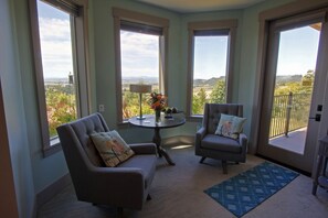 Televisión, reproductor de DVD, piso con calefacción