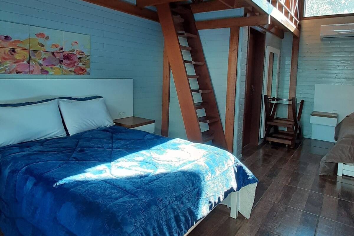Minibar, iron/ironing board, cots/infant beds, free WiFi