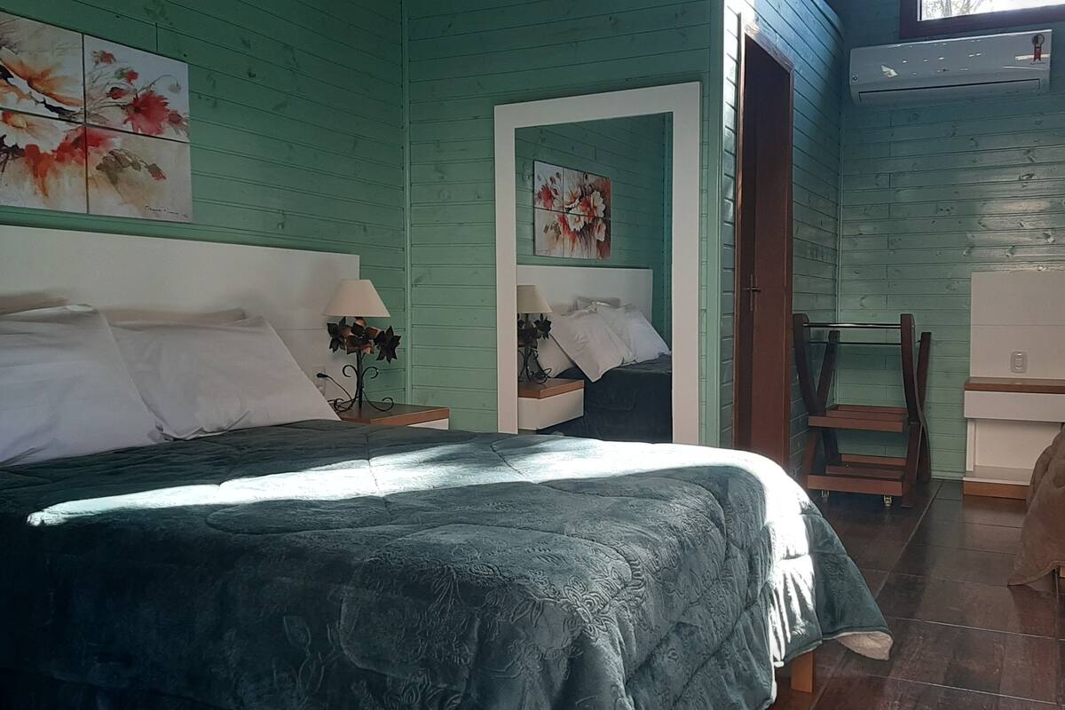 Minibar, iron/ironing board, cots/infant beds, free WiFi