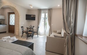 Deluxe Apartment, 1 Bedroom, Kitchen, Garden View (Uriel) | 1 bedroom, premium bedding, down comforters, in-room safe - Il Giardino degli Angeli (Assisi)