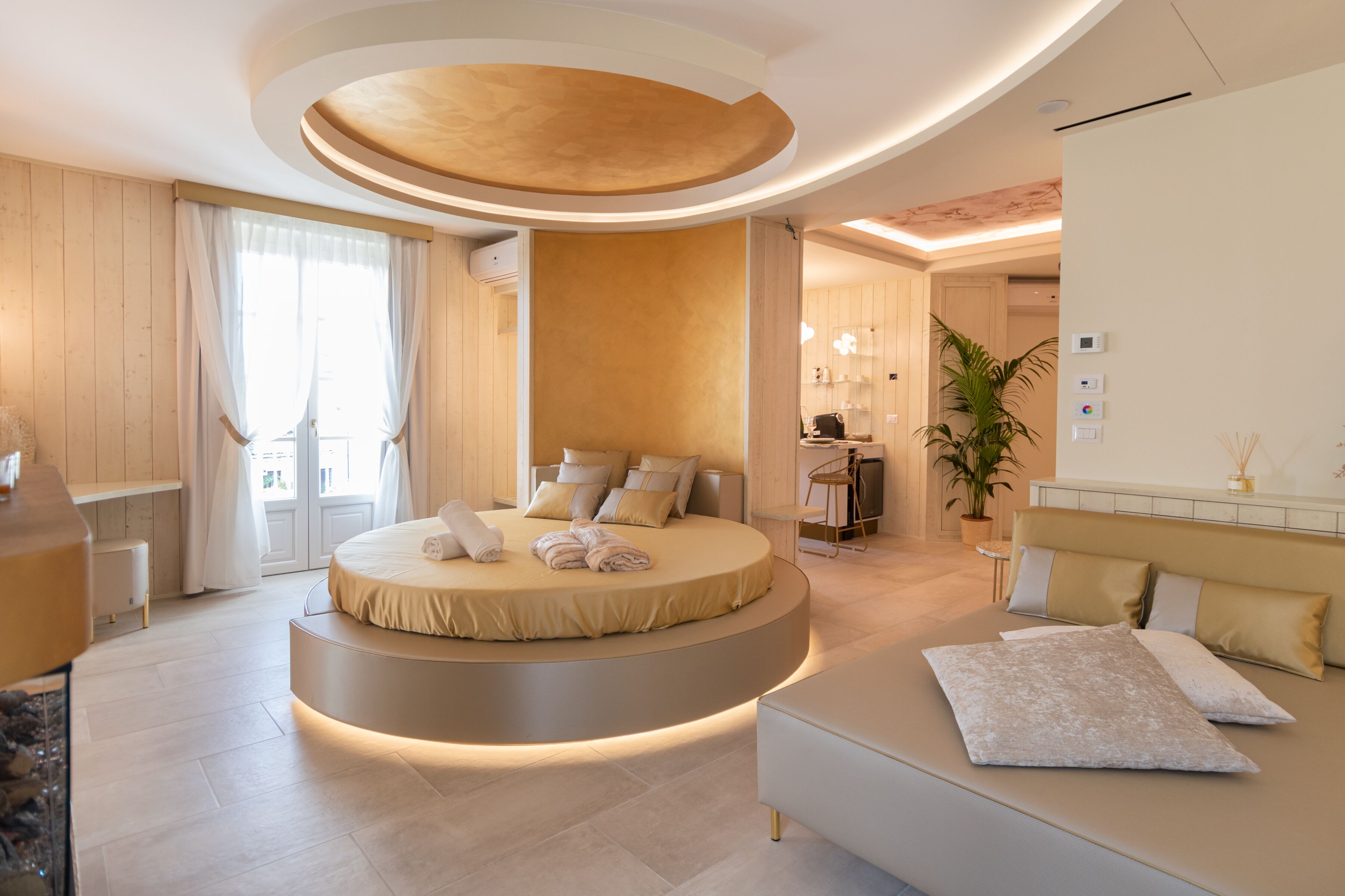 Suite estudio exclusiva, hidromasaje | 1 habitación, ropa de cama de alta calidad y edredón 