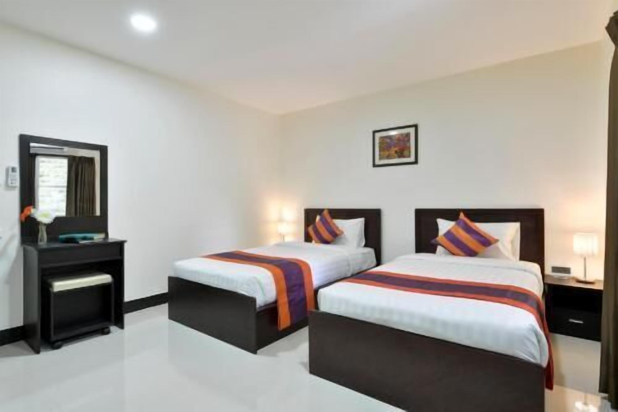 In-room safe, blackout curtains, free WiFi, bed sheets