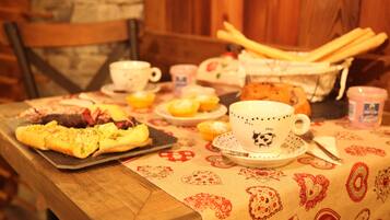 Free daily local cuisine breakfast