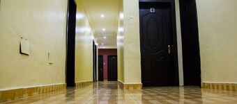 Glass House Suites Annex