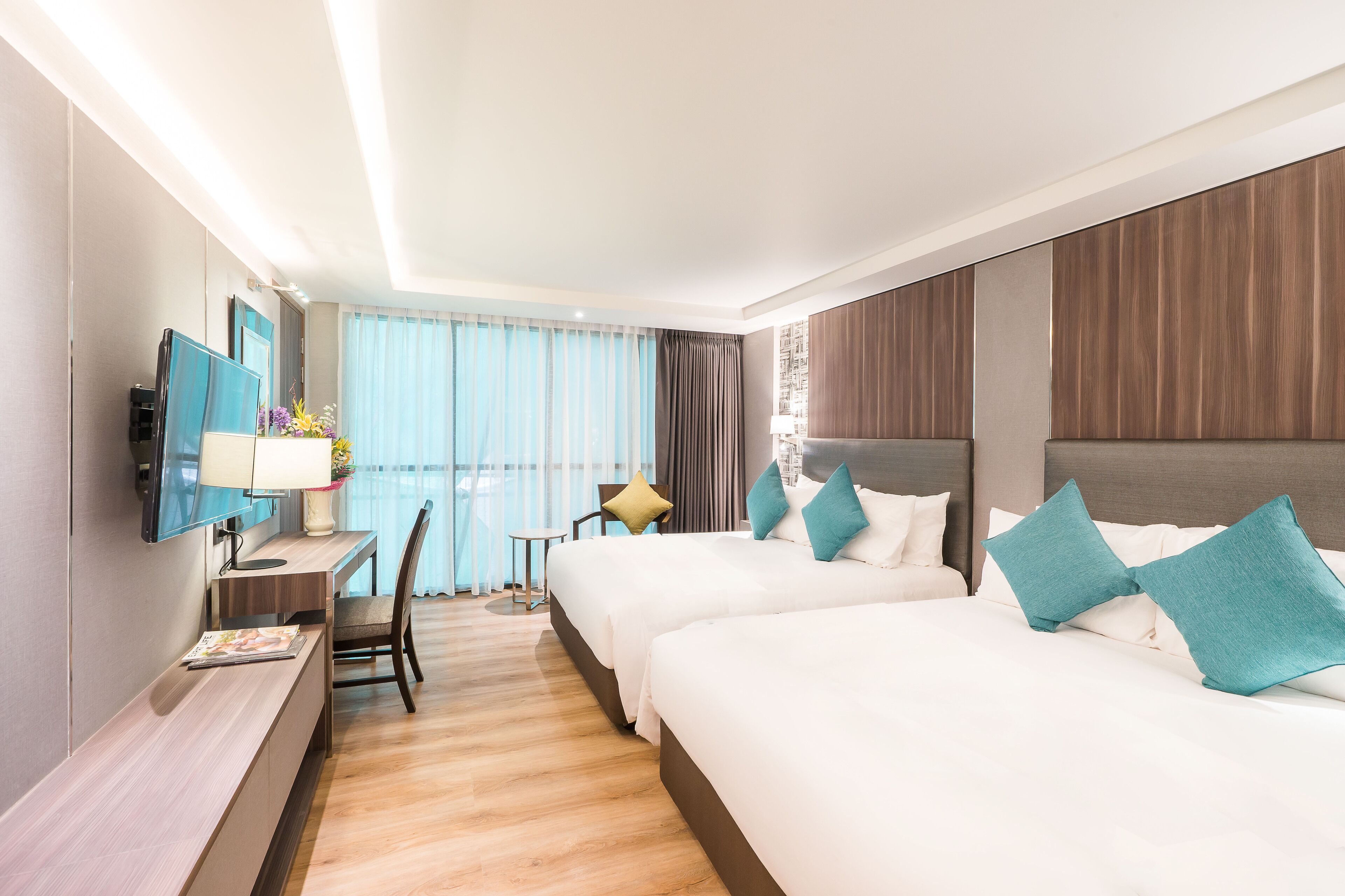 디럭스 트윈룸 | 미니바, 객실 내 금고, 책상, 노트북 작업 공간