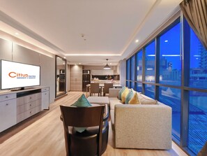 Grand Suite | Living area | LCD TV