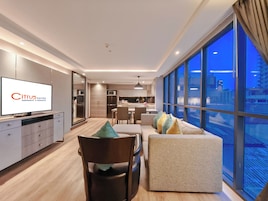 Grand Suite | Oppholdsområde | LCD-TV