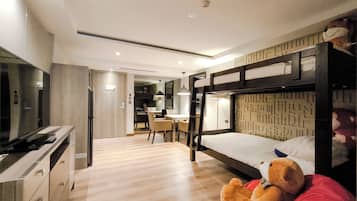 Family Suite with Bunk Bed | Living area | LCD TV