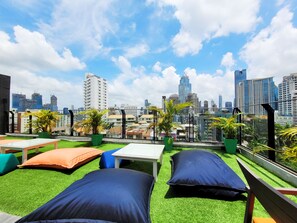 Rooftop terrace - Citrus Suites Sukhumvit 6 by Compass Hospitality (Bangkok)