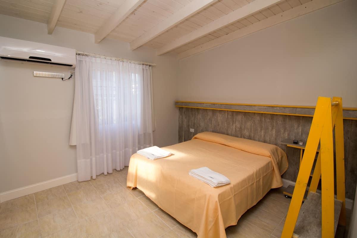 Premium Apartment, 1 Queen Bed (Amarillo) | 1 bedroom, Egyptian cotton sheets, premium bedding