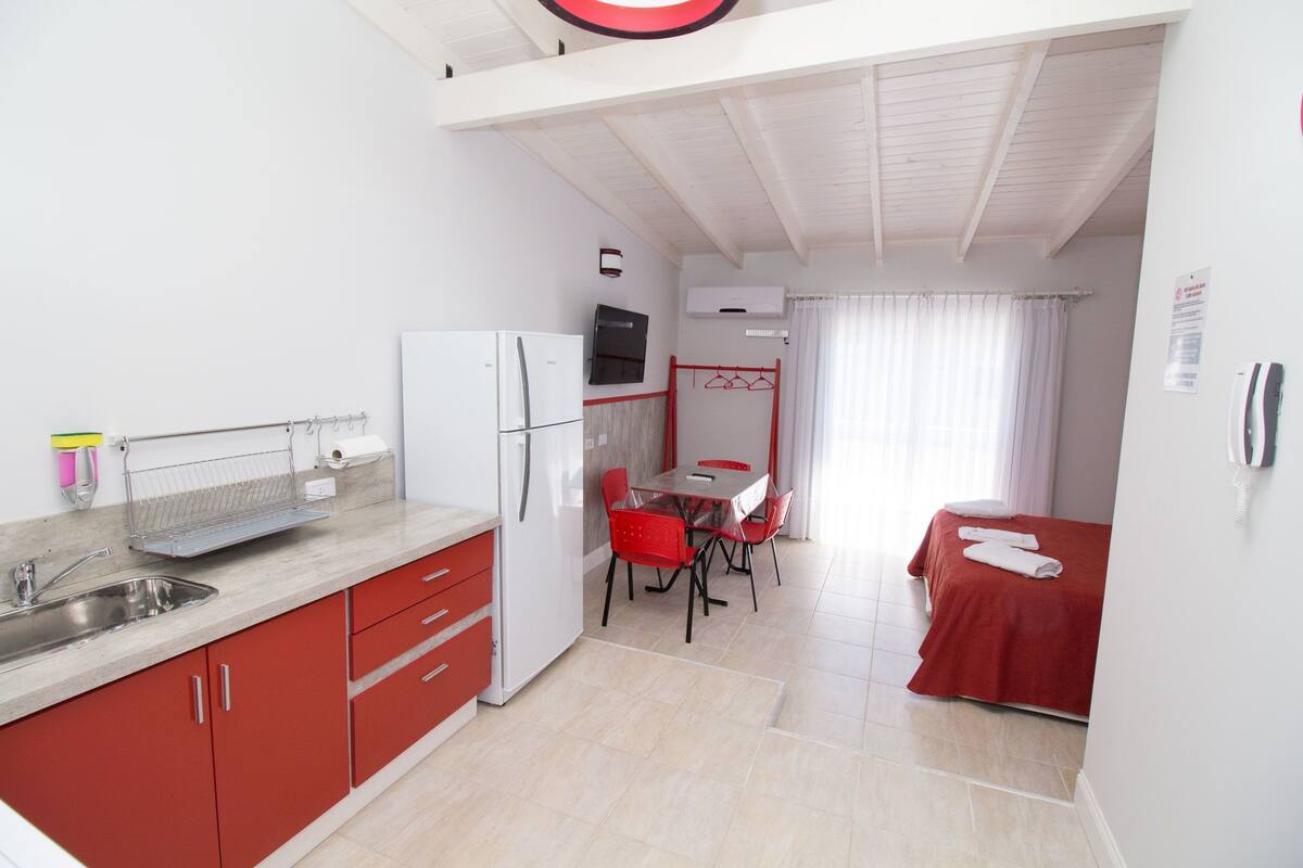 Premium-studio, 1 makuuhuone (Rojo) | 1 makuuhuone, egyptinpuuvillaiset lakanat, ylelliset vuodevaatteet