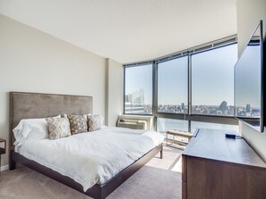 Apartment, 2 Bedrooms, City View | 2 bedrooms, premium bedding, iron/ironing board - Deedee's Sky Rise Apartments at Newport (Jersey City)