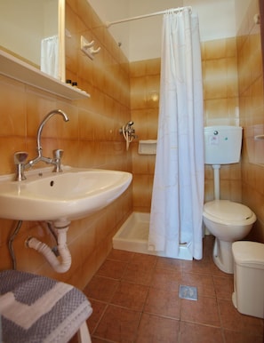 Bathroom - Haravgi (Alonissos)