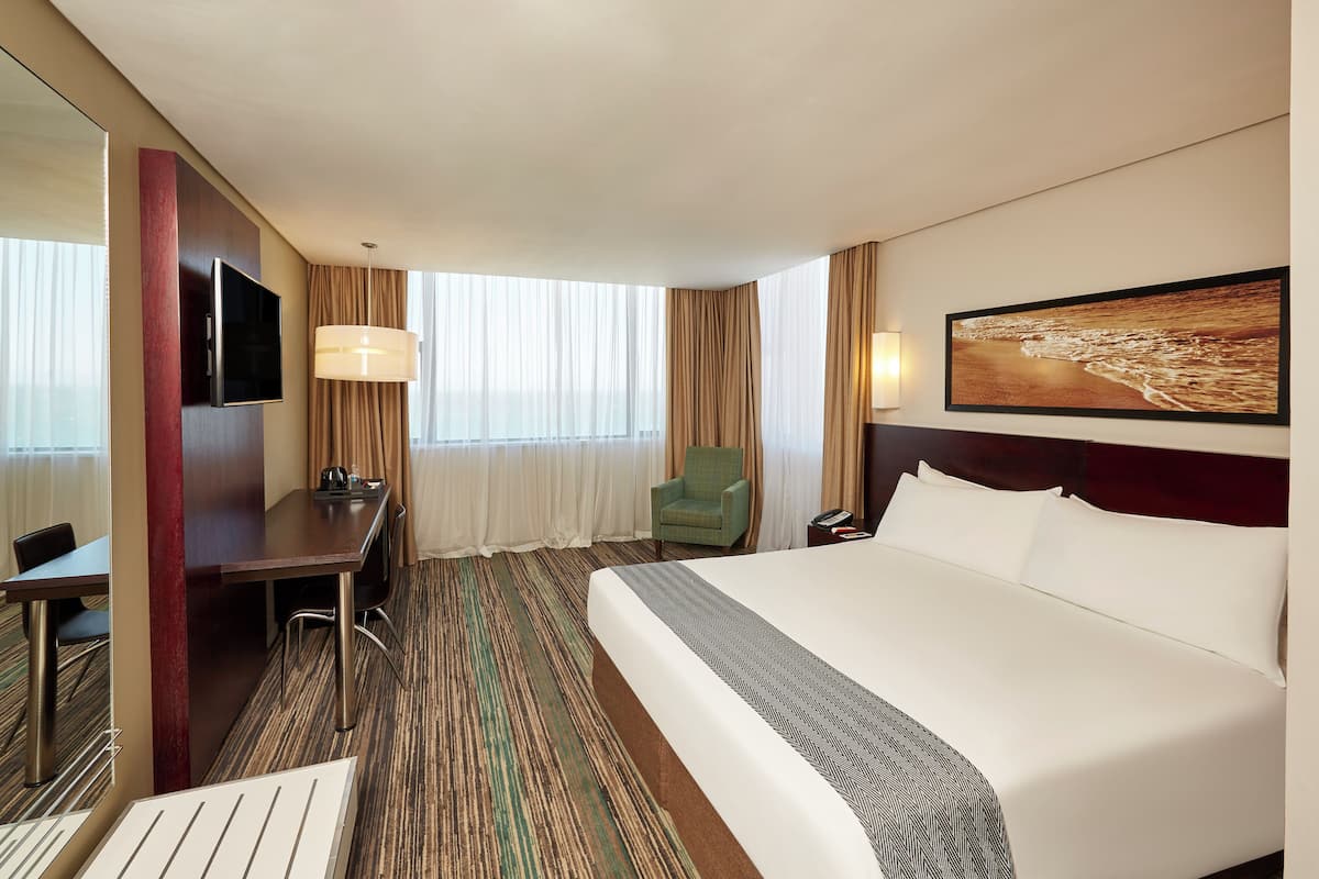 Standard King or Queen Room