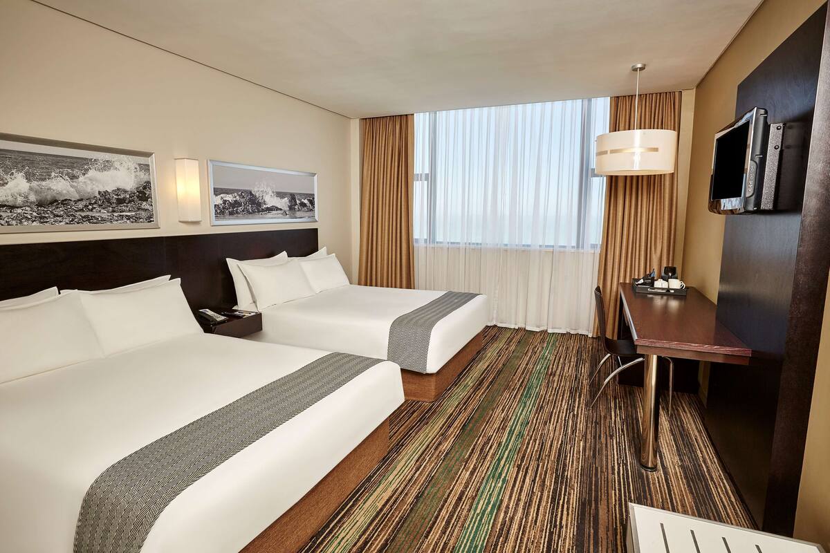 Double Room with Two Double Beds | Vue sur la ville