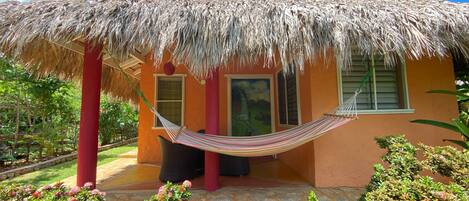 1 غرفة نوم ومساحة عمل للكمبيوتر المحمول ومكواة/لوح كي وواي فاي مجانًا