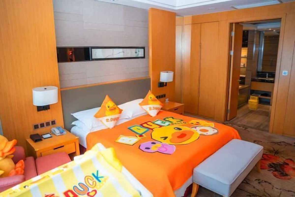 Minibar, caja fuerte, escritorio y sistema de insonorización