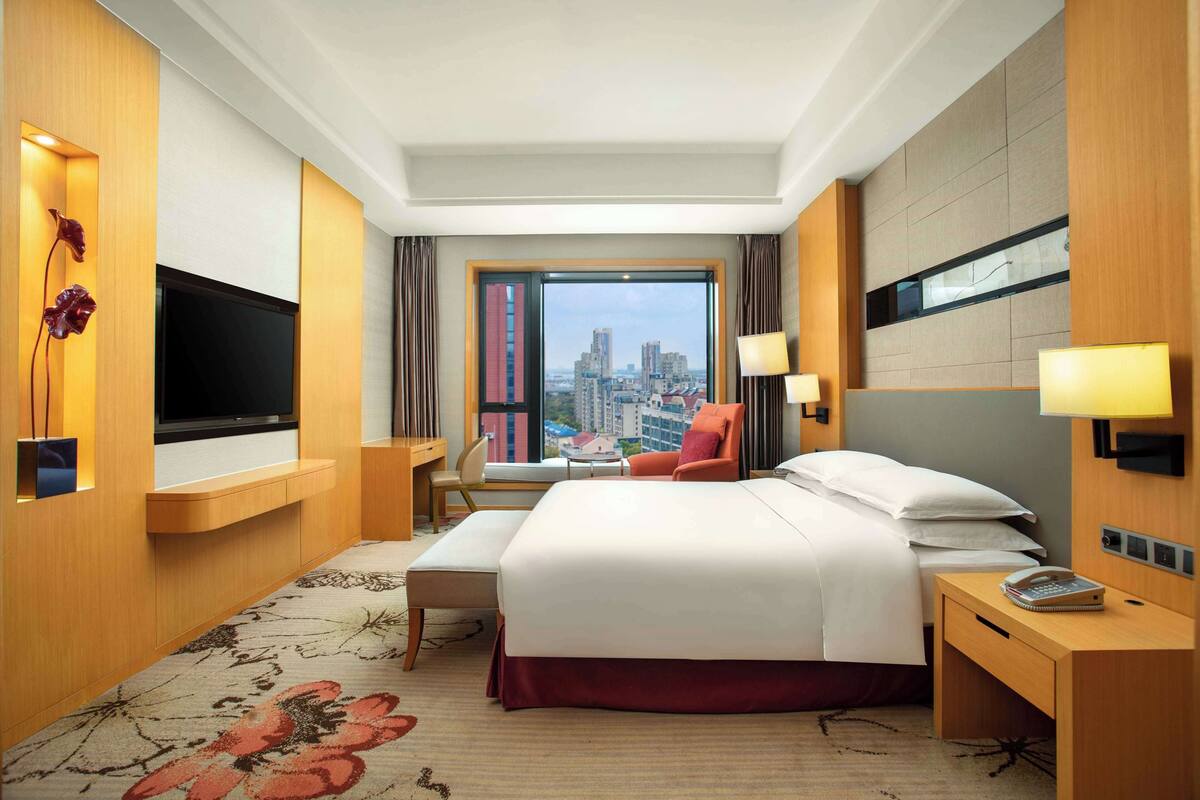 Phòng Suite Executive | Minibar, két bảo mật tại phòng, bàn, phòng cách âm 