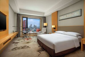 Minibar, in-room safe, desk, soundproofing - Wyndham Shanghai Nanxiang (Shanghai)