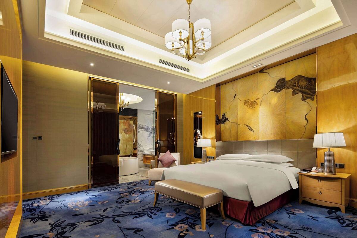 Phòng Suite Presidential | Minibar, két bảo mật tại phòng, bàn, phòng cách âm 