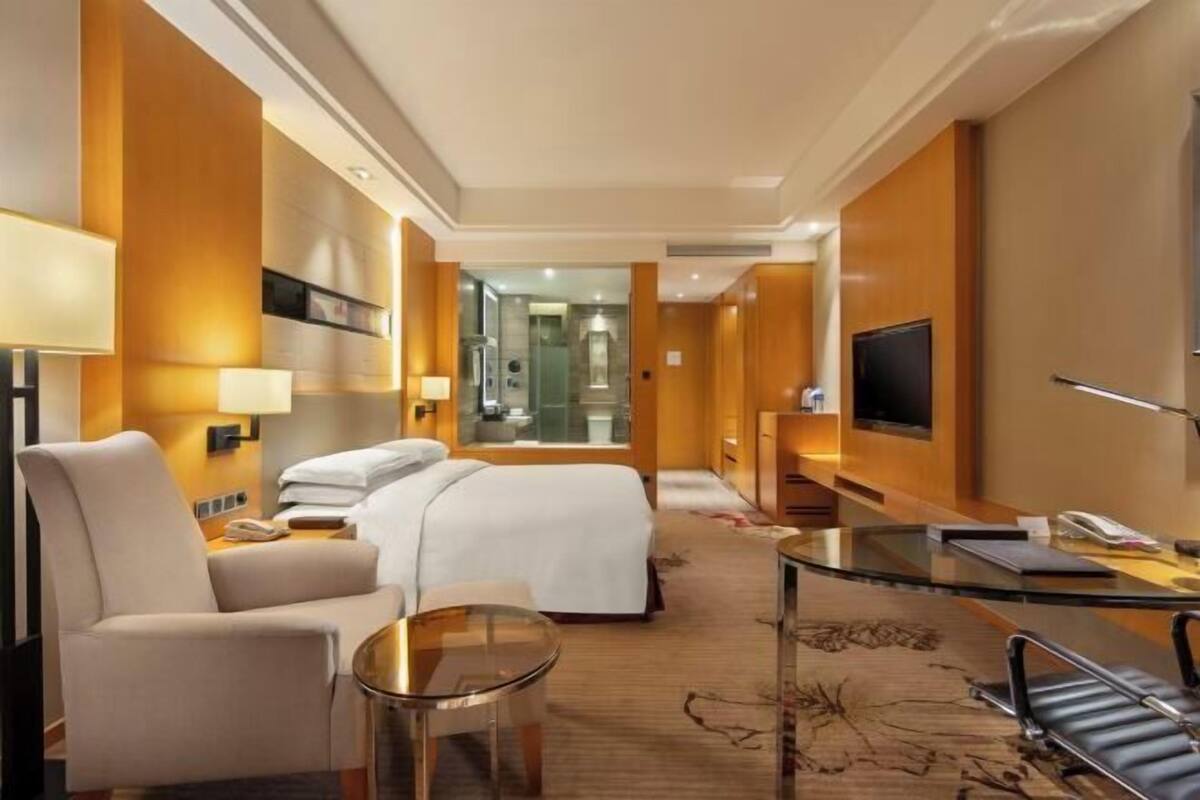 Minibar, két bảo mật tại phòng, bàn, phòng cách âm 