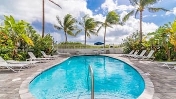Udendørs pool