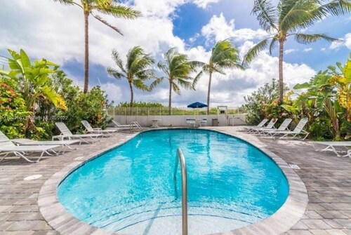 335 Ocean Walk Apartments