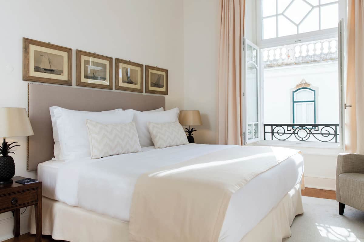 Habitación doble estándar | Sábanas de algodón egipcio, ropa de cama de alta calidad y minibar