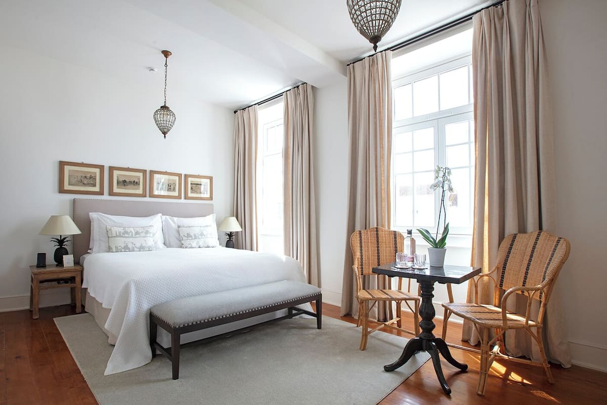 Egyptian cotton sheets, premium bedding, minibar, in-room safe