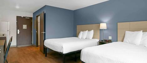 Studio Standard, 2 grands lits, non-fumeur, réfrigérateur et four à micro-ondes | Bureau, espace de travail pour ordinateurs portables