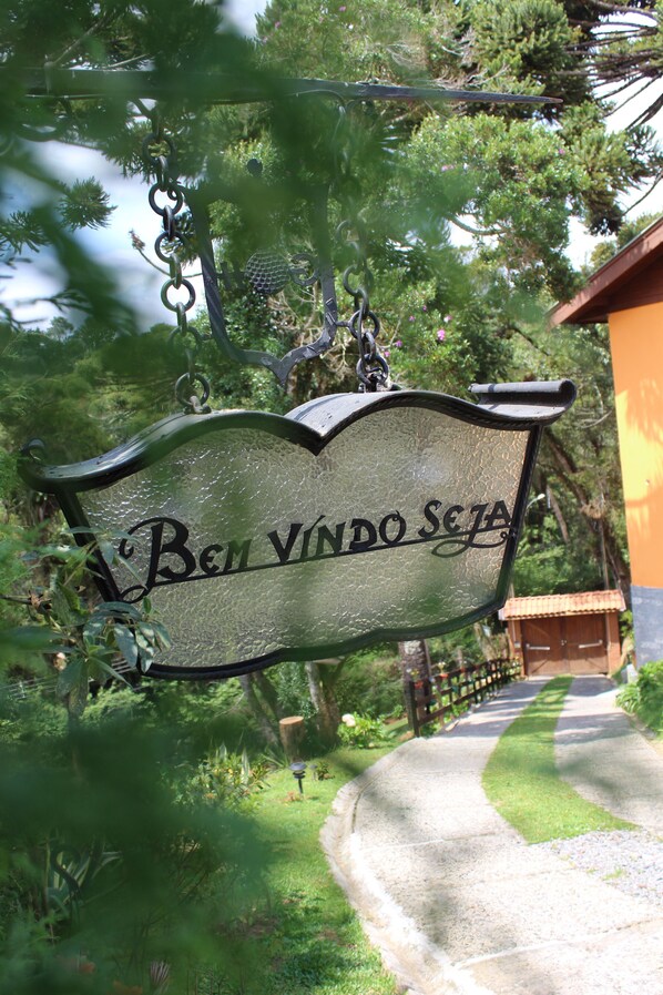 Entrada de la propiedad