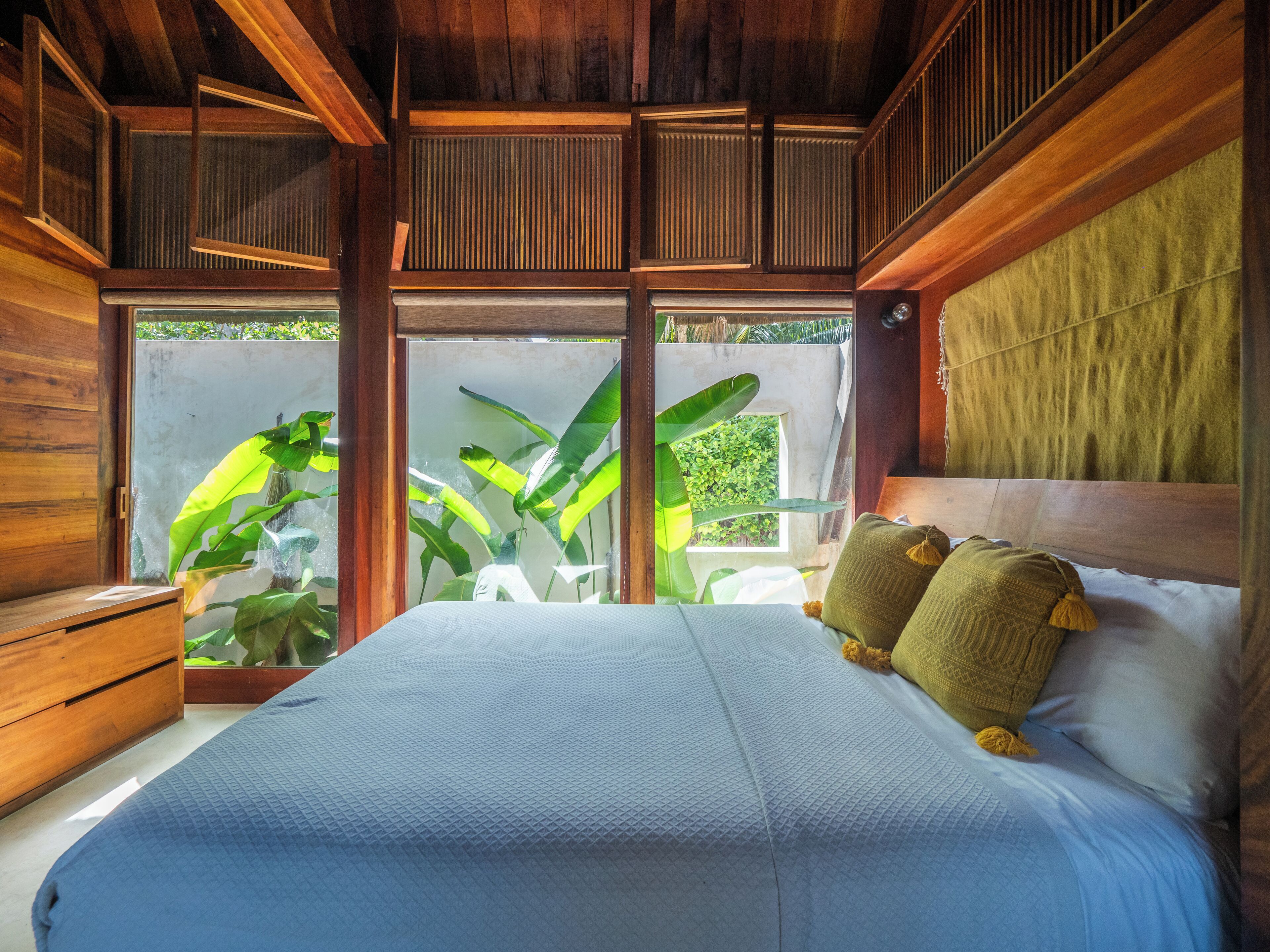 Suite, 1 King Bed | In-room safe, free WiFi, bed sheets