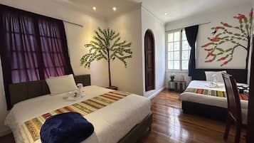 Superior Twin Room, 1 Bedroom | Down duvets, Select Comfort beds, desk, laptop workspace