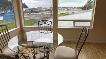 Panoramic Penthouse, 1 Bedroom, Bay View