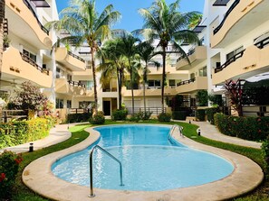 Outdoor pool - Condo Pacifico by Playa Paradise (Playa del Carmen)